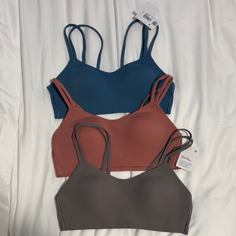 Lululemon Like a Cloud bra